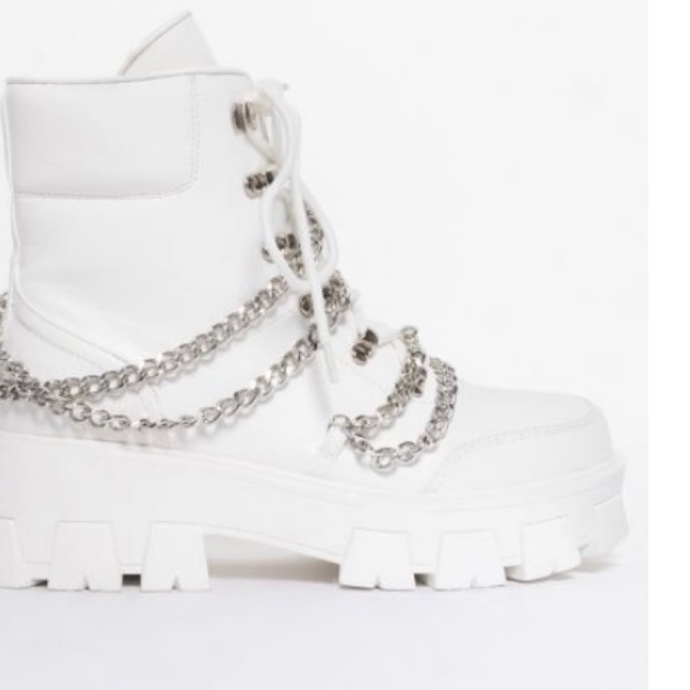 White boots with chains